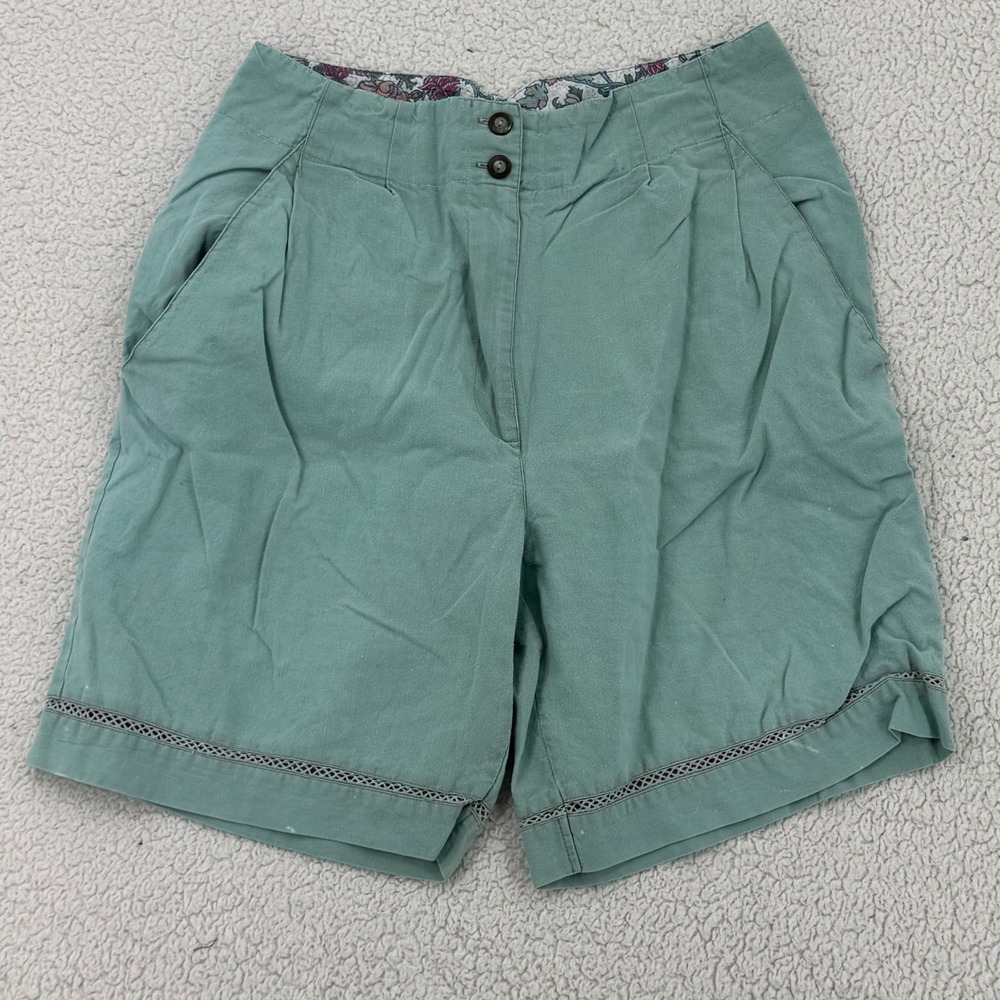 Vintage Gloria Vanderbilt Shorts Size 10 Sage Green Ramie Pleated Lace Trim